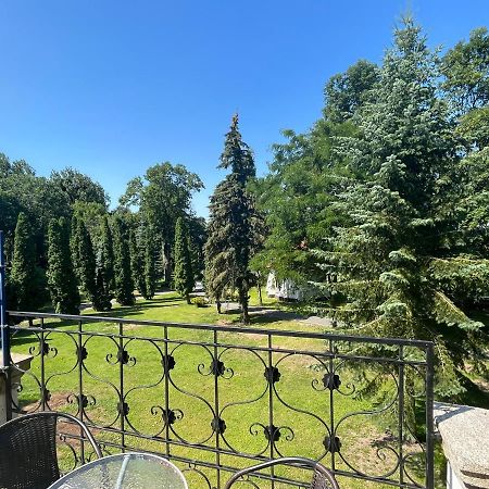 Palac Victoria Mgowo Buitenkant foto