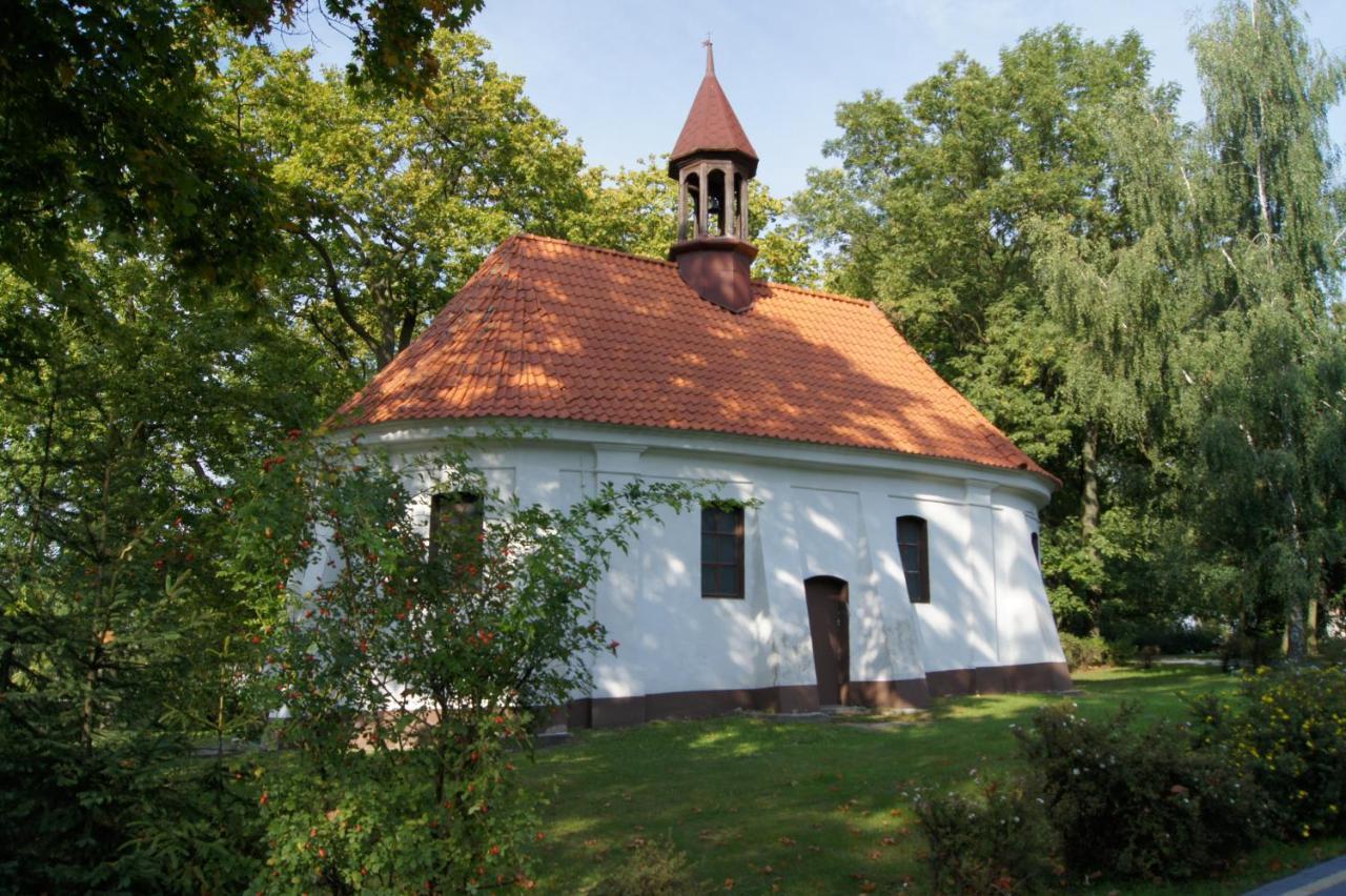 Palac Victoria Mgowo Buitenkant foto