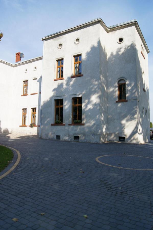 Palac Victoria Mgowo Buitenkant foto