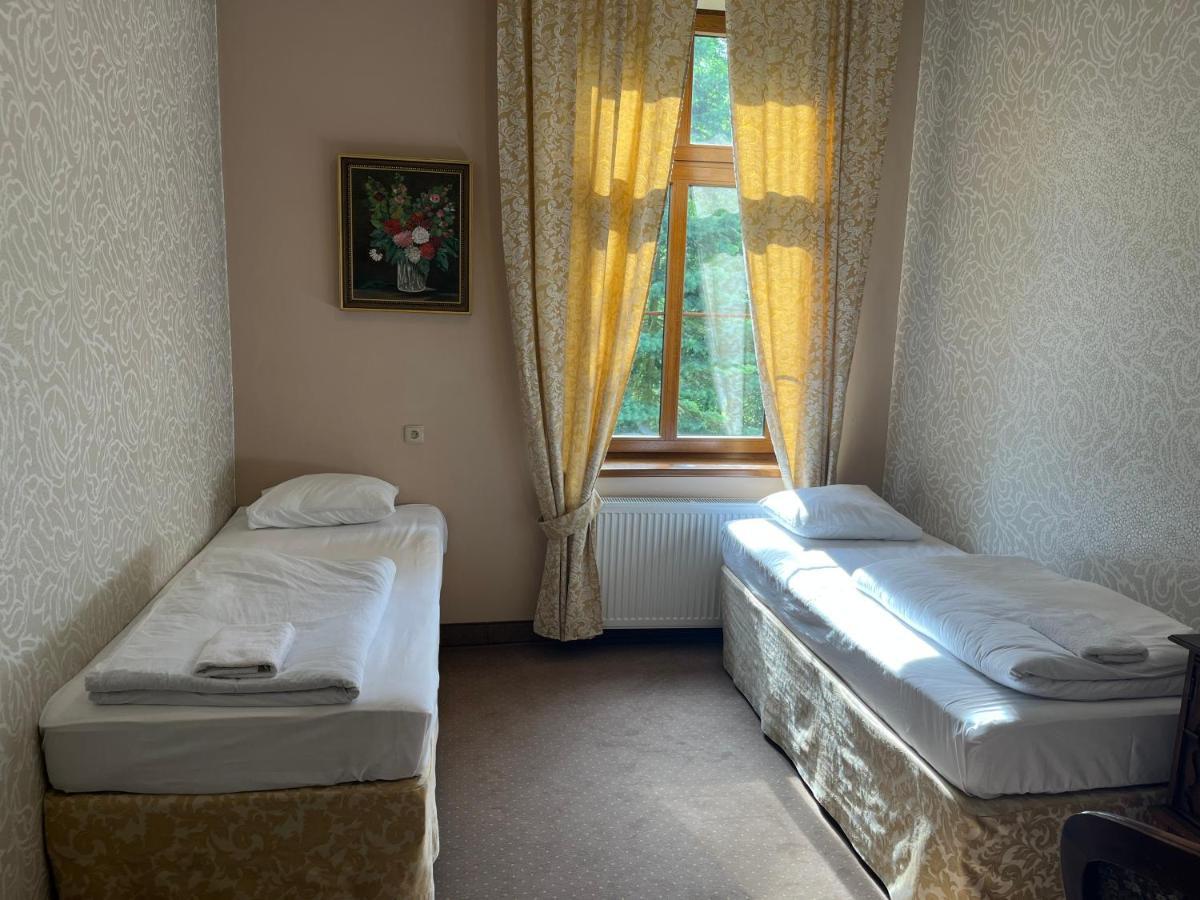 Palac Victoria Mgowo Buitenkant foto